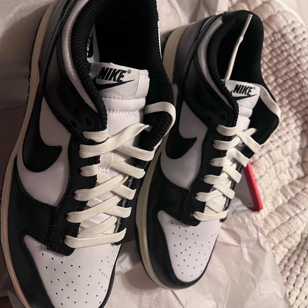 Nike unisex Premium Pandas Black and White Sneakers coconut milk
